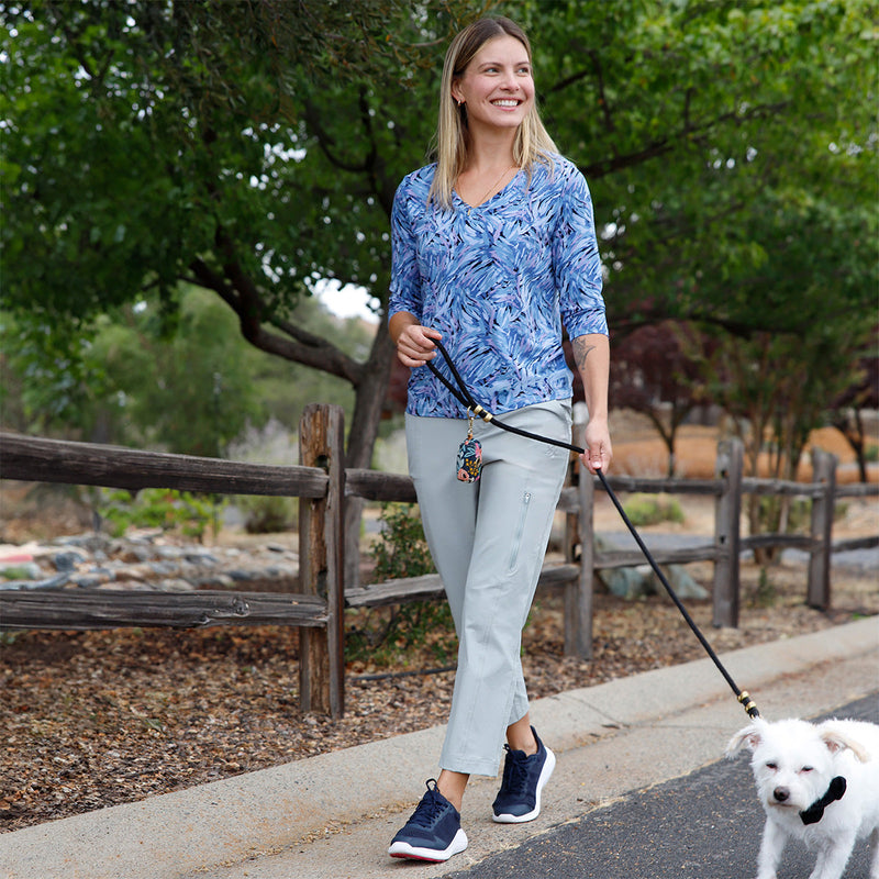 Women's 3/4 Sleeve V-Neck R&R Tee