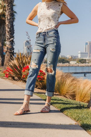 Judy Blue Mid Rise Boyfriend