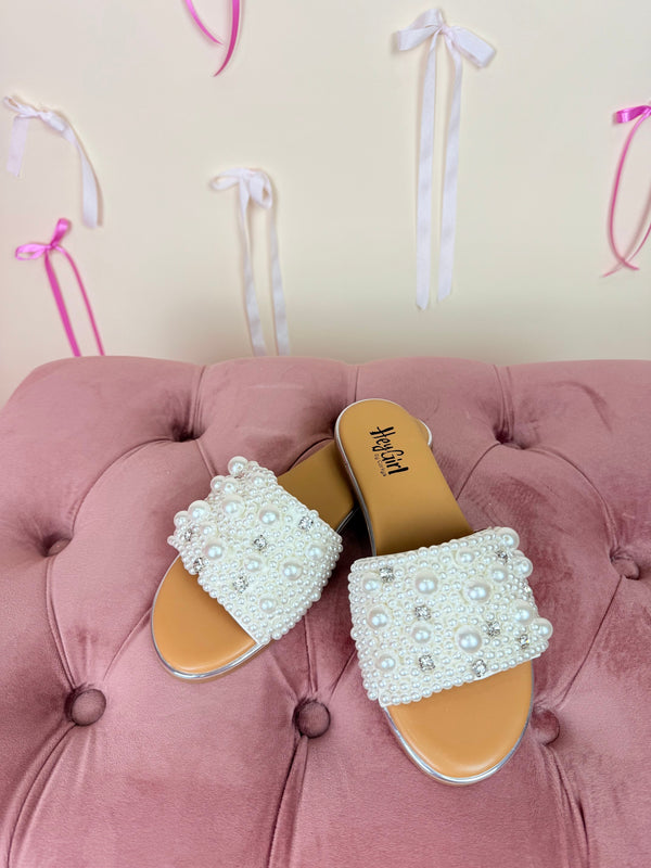 Gimme Kiss Sandal