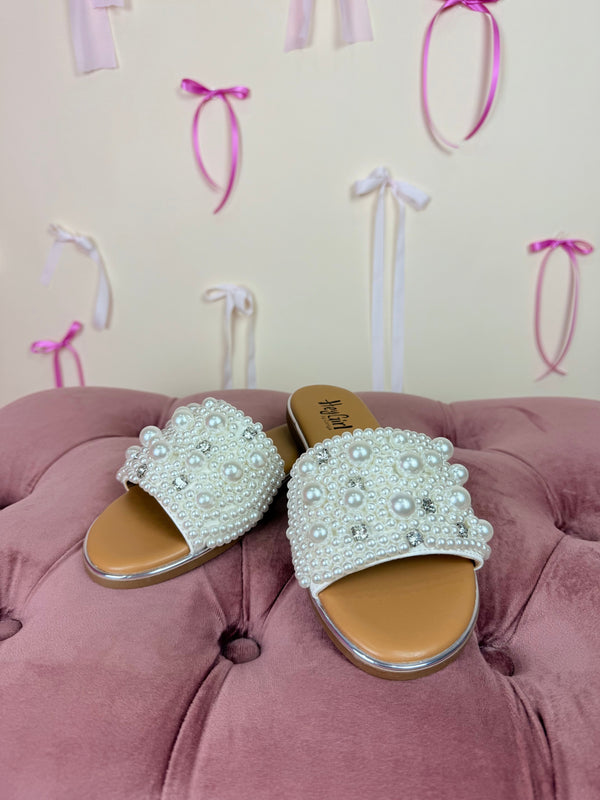 Gimme Kiss Sandal