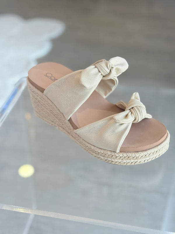 Tie The Knot Wedge (gold)